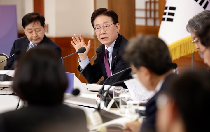 이재명 대통령이 9일 청와대에서 열린 국민경제자문회의 제1차 전체 회의에서 발언하고 있다. 2026.4.9(ⓒ뉴스1, 무단 전재-재배포 금지)