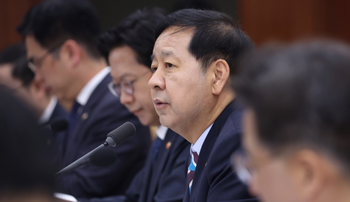 구윤철 재정경제부 장관 겸 경제부총리가 9일 서울 종로구 세종대로 정부서울청사에서 열린 민생물가 특별관리 관계장관TF에서 모두 발언을 하고 있다. 이날 회의에서는 3차 석유 최고가격 지정(안) 등을 논의했다.(ⓒ뉴스1, 무단 전재-재배포 금지)