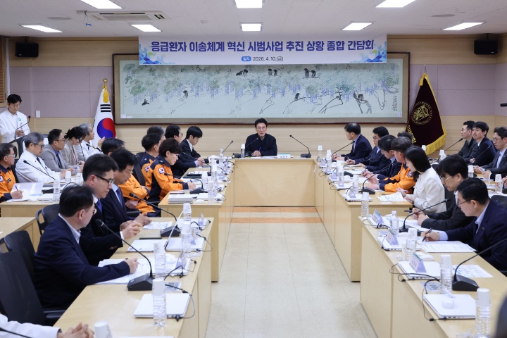 김민석 국무총리가 10일 광주 동구 전남대학교병원에서 열린 '응급환자 이송체계 혁신 시범사업' 종합간담회에서 발언하고 있다. 2026.4.10. (ⓒ연합, 무단 전재-재배포 금지)