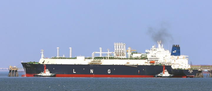 지난달 4일 인천 연수구 송도 한국가스공사 인천생산기지 터미널에 LNG 수송선이 정박해 있다. 사진은 기사 내용과 무관함.(사진=저작권자(c) 연합뉴스, 무단 전재-재배포 금지)