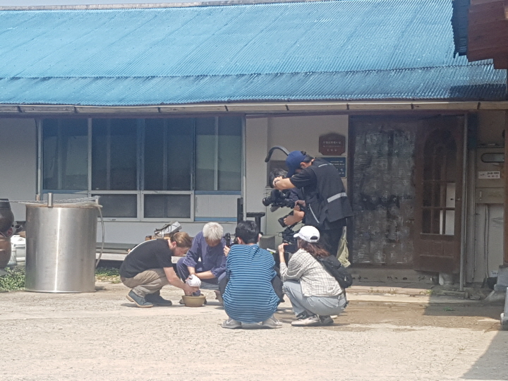방송에 종사하는 프리랜서 작가들도 구직 급여를 받을 수 있다.(본인 촬영)