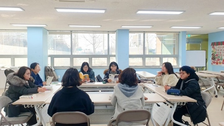 12년간 이어온 작은 도서관의 독서회 모임, 본인 촬영