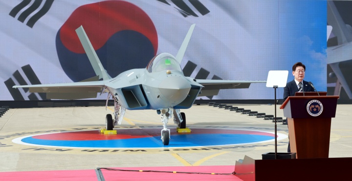 '국민의 군대'로 거듭나기 1년...스마트 강군 도약 본격화 - 뉴스 썸네일 이미지