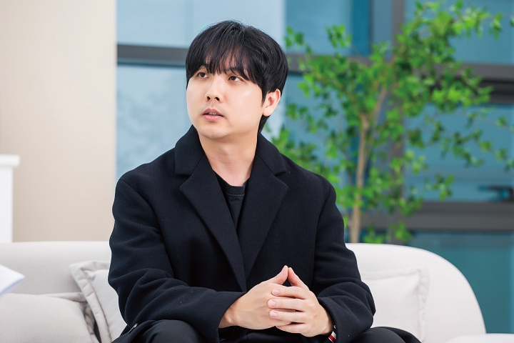 이민영 32세, 퍼스트클래스 대표