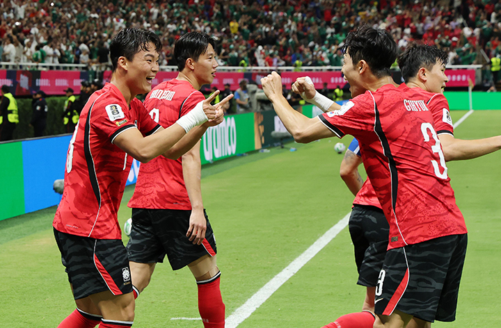 대한민국 축구국가대표팀 오현규가 11일(현지시간) 멕시코 할리스코주 사포판 과달라하라 스타디움에서 열린 2026 북중미 월드컵 A조 조별리그 1차전 대한민국과 체코의 경기에서 역전골을 넣고 환호하고 있다.(ⓒ뉴스1, 무단 전재-재배포 금지)