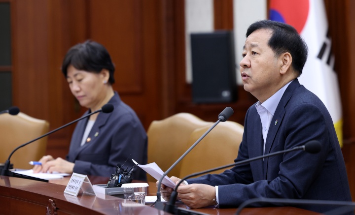 구윤철 경제부총리 겸 재정경제부 장관이 18일 서울 종로구 정부서울청사에서 열린 민생물가 특별관리 관계장관 TF회의에서 모두발언을 하고 있다. 2026.6.18 (ⓒ뉴스1, 무단 전재-재배포 금지)