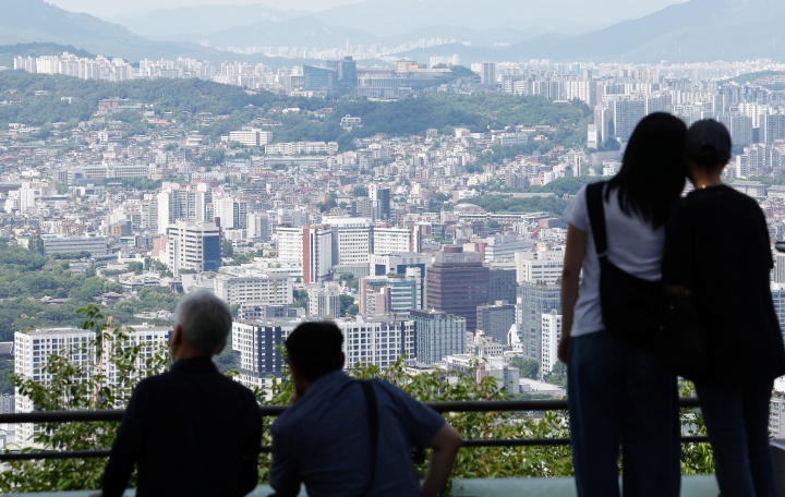 서남산에서 바라본 서울 시내 아파트 모습.2026.6.8.(ⓒ뉴스1, 무단 전재-재배포 금지)