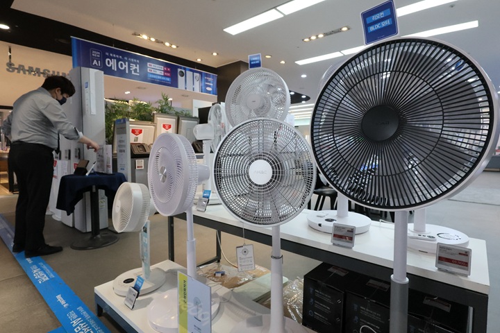 사진은 서울 시내 대형 가전제품 매장에 여름냉방용 제품 모습. 2026.5.24(사진=저작권자(c) 연합뉴스, 무단 전재-재배포 금지)
