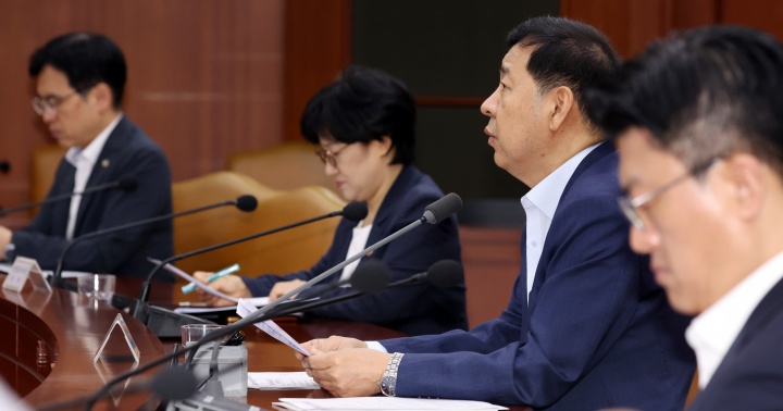 구윤철 경제부총리 겸 재정경제부 장관이 24일 오전 서울 종로구 세종대로 정부서울청사에서 열린 민생물가 특별관리 관계장관 TF에서 모두 발언을 하고 있다. 2026.7.24 (ⓒ뉴스1, 무단 전재-재배포 금지)