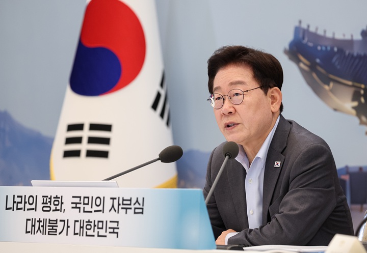 이재명 대통령이 5일 청와대 영빈관에서 열린 외교부, 통일부, 국방부, 국가보훈부 2차 업무보고에서 발언을 하고 있다. (청와대통신사진기자단) 2026.8.5 (ⓒ뉴스1, 무단 전재-재배포 금지)