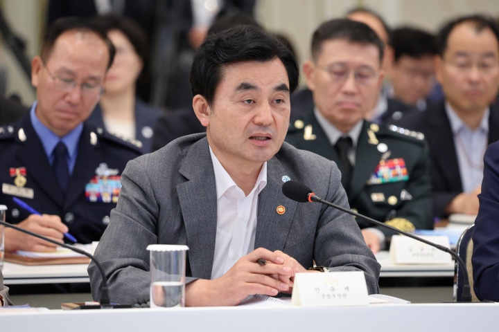 안규백 국방부 장관이 5일 청와대 영빈관에서 열린 외교부, 통일부, 국방부, 국가보훈부 2차 업무보고에서 발언을 하고 있다. 2026.8.5 (ⓒ뉴스1, 청와대통신사진기자단, 무단 전재-재배포 금지)