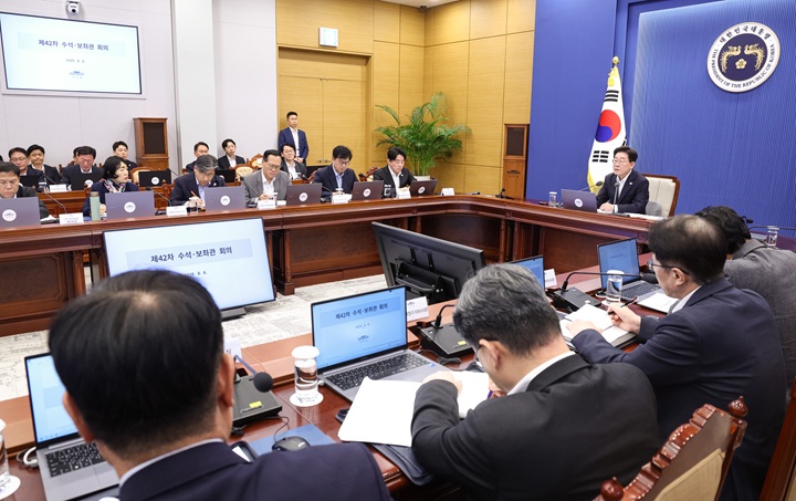이재명 대통령이 6일 청와대에서 열린 수석보좌관회의에서 발언을 하고 있다. (청와대통신사진기자단) 2026.8.6(ⓒ뉴스1, 무단 전재-재배포 금지)
