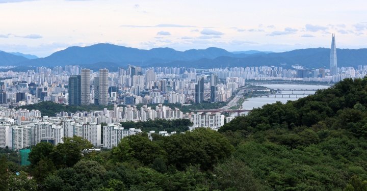 서울 남산에서 바라본 아파트 단지. 2026.8.9. (ⓒ뉴스1, 무단 전재-재배포 금지)