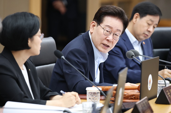 이재명 대통령이 11일 정부세종청사에서 열린 국무회의에서 발언하고 있다. (청와대통신사진기자단) 2026.8.11 (ⓒ뉴스1, 무단 전재-재배포 금지)