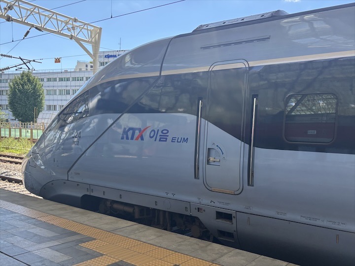 서울역의 KTX 열차 (본인 촬영)