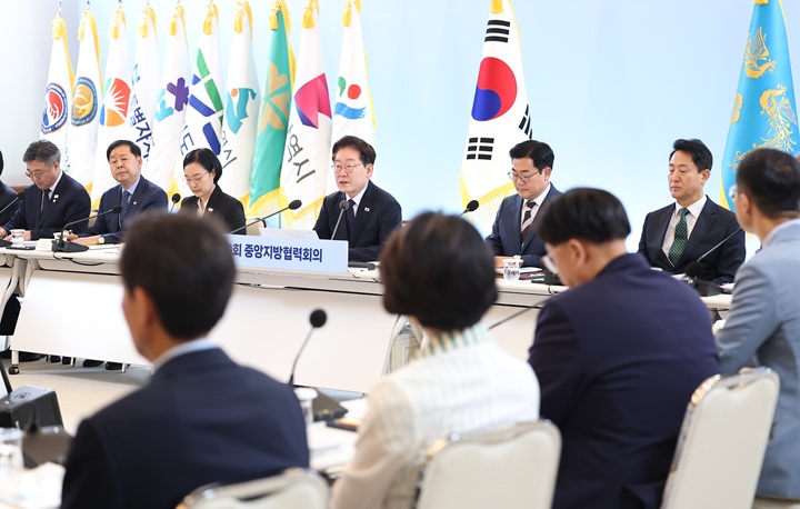 이재명 대통령이 26일 청와대에서 열린 제10회 중앙지방협력회의에서 발언하고 있다. 2026.8.26(사진=저작권자(c) 연합뉴스, 무단 전재-재배포 금지)