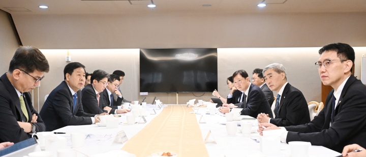 구윤철 부총리 겸 재정경제부 장관이 17일 서울 종로구 정부서울청사에서 열린 확대거시경제금융회의에서 발언을 하고 있다. 2026.9.17 (ⓒ뉴스1, 재정경제부 제공, 무단 전재-재배포 금지)