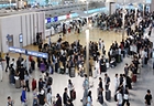 추석 연휴 첫 날인 3일 인천국제공항 제1여객터미널에서 여행객들이 탑승 수속을 위해 줄을 서고 있다. 2025.10.3 (사진=저작권자(c) 연합뉴스, 무단 전재-재배포 금지)