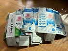 다 마신 우유팩을 그냥 버리지 않고 깨끗이 씻어 말린 뒤 차곡차곡 모아두었다. (본인 촬영)