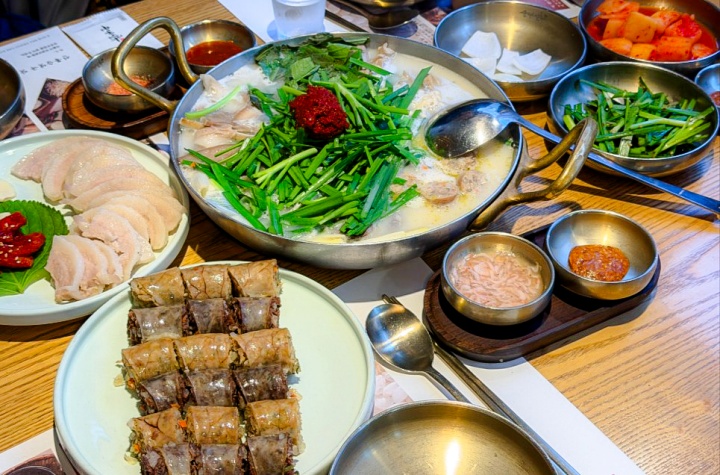피순대뿐만 아니라 순대를 이용한 다양한 요리들이 있다. (본인촬영)