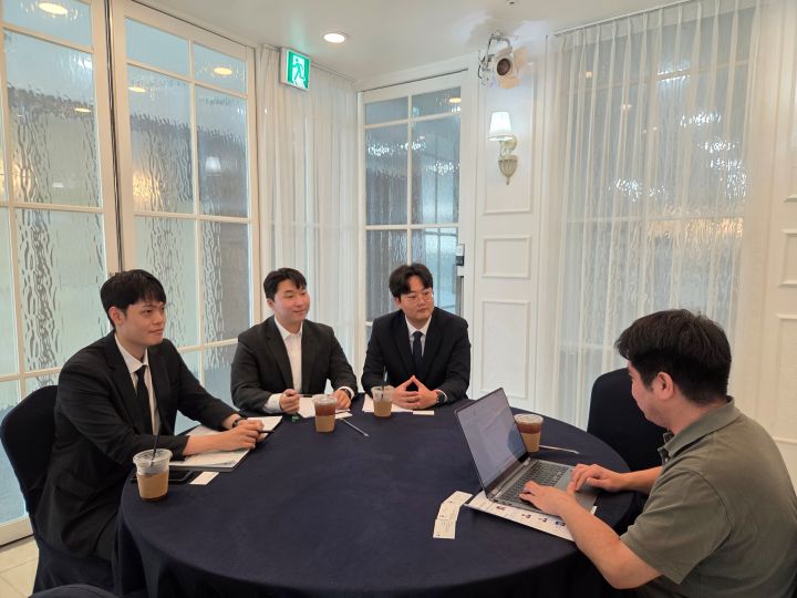 본격적인 토론회에 앞서 자리를 더욱 특별하게 빛내준 열다섯명의 청년 보좌역 중 세 명의 보좌역을 만나서 대화를 나눠봤다.