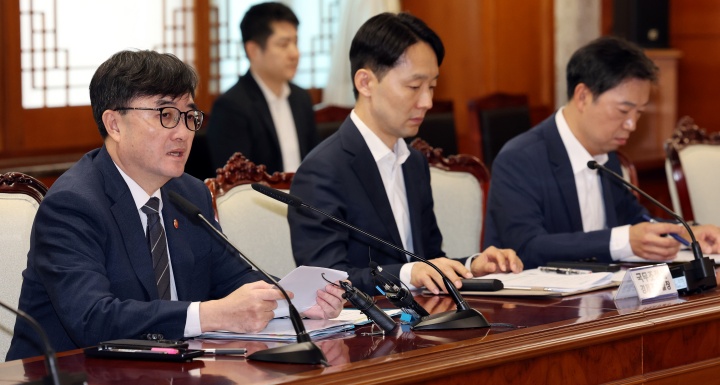 임기근 국무조정실장이 2일 서울 종로구 정부서울청사에서 불법사금융 근절 범정부 TF 회의를 주재하고 있다. 2026.10.2. (ⓒ뉴스1, 무단 전재-재배포 금지)
