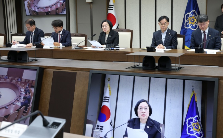 한성숙 국무총리가 8일 세종시 정부세종청사에서 열린 국가정책조정회의를 주재하며 발언하고 있다. 2026.10.8. (ⓒ뉴스1, 무단 전재-재배포 금지)