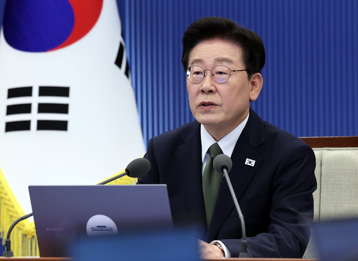 이재명 대통령이 1일 청와대에서 열린 수석보좌관회의에서 발언하고 있다. 2026.10.1(사진=저작권자(c) 연합뉴스, 무단 전재-재배포 금지)