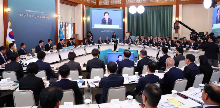 이재명 대통령이 15일 청와대에서 열린 규제합리화위원회 제1차 전체회의에서 발언을 하고 있다. 2026.4.15 (ⓒ뉴스1, 무단 전재-재배포 금지)
