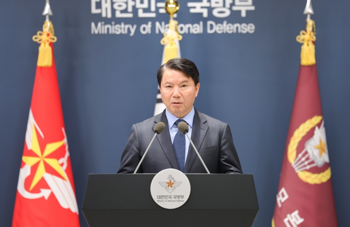 김홍철 국방정책실장이 23일 서울 용산구 국방부에서 DMZ 상황 관련 입장을 발표하고 있다. 2026.10.23 (사진=저작권자(c) 연합뉴스, 무단 전재-재배포 금지)