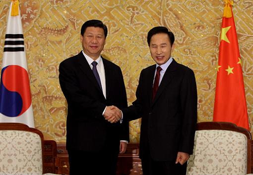 이명박 대통령이 17일 청와대에서 시진핑 중국 국가부주석관 접견에 앞서, 기념촬영을 하고 있다. <사진=청와대> 