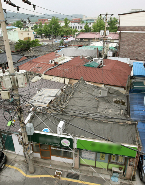 이상의 옛집터는 천재시인의 삶과 문학을 조명하는 공간으로 재탄생할 예정이다. 통인동은 예부터 소설가, 미술가 등 예술가들이 작품을 한 곳으로 유명하다.
