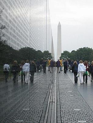 베트남 전쟁 기념 조형물