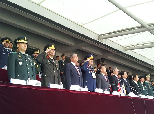 20일, 분당 탄천종합운동장에서 열린 ‘한·터키 전승행사 및 군인친선축구’에 터키 총사령부 대표단장과 한국의 육군 참모총장 및 각계 인사들이 참여해 자리를 빛냈다.