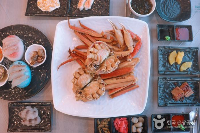 맛있는 대게 한 상 - 한국관광공사