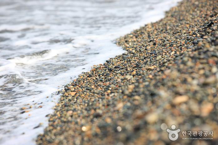 한적한 몽돌해변 사진 - 한국관광공사