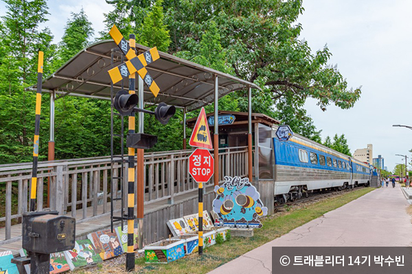 세월의 흔적이 남아 있는 기차 - ⓒ 트래블리더 14기 박수빈