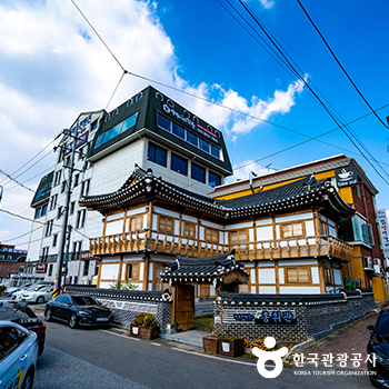 공산성을 코앞에 둔 최고의 접근성 - 한국관광공사