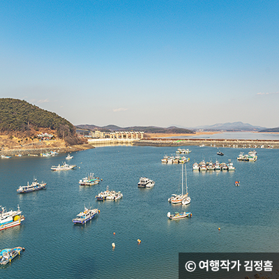 수영성에서 본 오천항 © 여행작가 김정흠